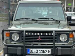 Image 4/9 of Mitsubishi Shogun (1988)