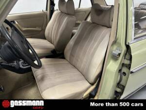 Image 9/15 de Mercedes-Benz 200 D (1978)