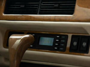 Image 26/50 of Jaguar XJS 6.0 (1993)