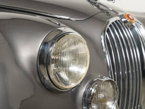 Bild 13/34 von Jaguar Mk II 3.4 (1965)