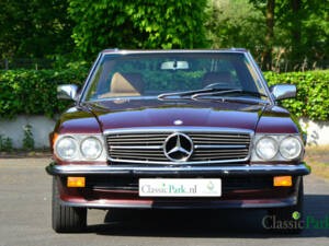 Image 32/50 of Mercedes-Benz 560 SL (1987)