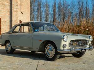 Image 2/50 of Lancia Flaminia Coupe Pininfarina (1961)