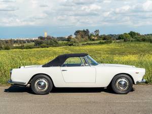 Image 4/42 de Lancia Flaminia 2.8 3C Touring (1966)