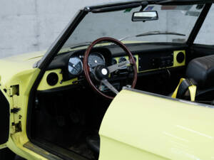 Image 8/24 of Alfa Romeo Spider 1300 Junior (1972)