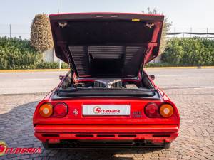 Image 41/49 de Ferrari 208 GTS Turbo (1989)