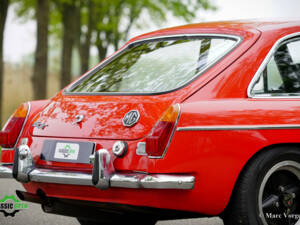 Image 37/46 de MG MGB GT V8 (1975)