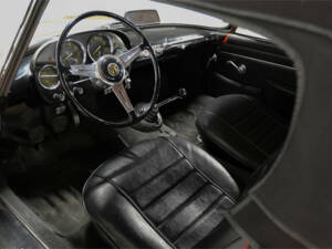 Image 13/21 of Alfa Romeo 2000 Spider (1960)