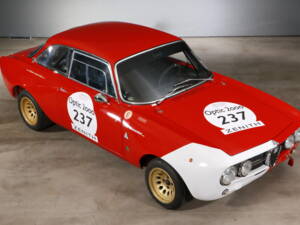 Immagine 39/43 di Alfa Romeo Giulia 1750 GT Am (1968)