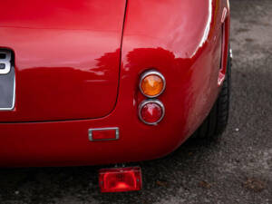 Image 19/24 of Ferrari 250 GT SWB Berlinetta (1998)