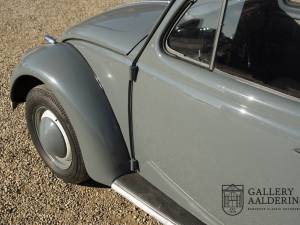 Immagine 41/50 di Volkswagen Beetle 1200 Standard &quot;Oval&quot; (1955)