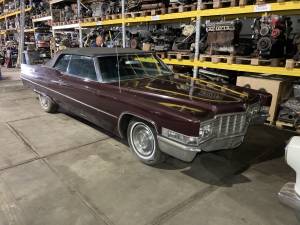 Image 15/40 of Cadillac DeVille Convertible (1969)