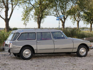 Image 4/50 de Citroën ID 21 Break (1967)