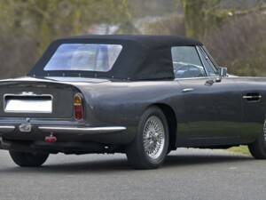 Bild 25/50 von Aston Martin DB 6 Vantage Volante (1969)