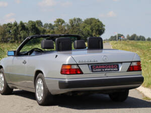 Bild 7/39 von Mercedes-Benz 300 CE-24 (1992)