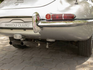 Image 30/57 of Jaguar E-Type (2+2) (1968)