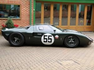 Image 10/31 of Ford GT40 (1965)