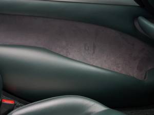 Image 27/36 of TVR Tuscan S (2005)