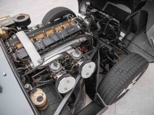 Immagine 83/88 di Jaguar E-Type (2+2) (1968)