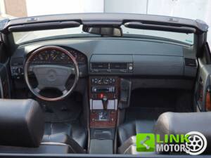 Image 10/10 of Mercedes-Benz 300 SL-24 (1993)