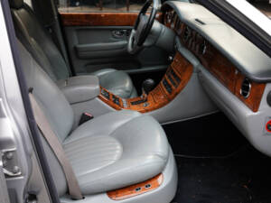 Image 40/50 de Bentley Arnage R (2004)