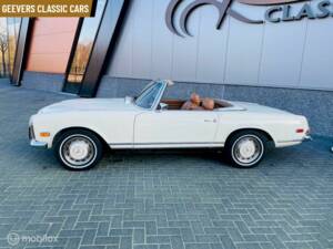 Image 3/12 de Mercedes-Benz 280 SL (1970)