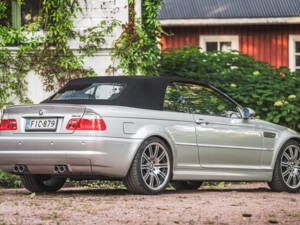 Image 15/52 of BMW M3 (2004)