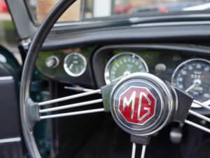 Image 47/50 of MG MGB (1969)