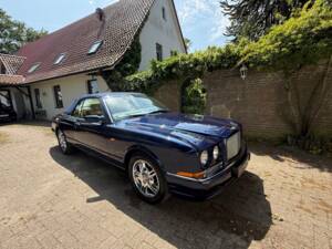 Image 20/32 of Bentley Azure (2003)
