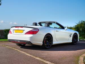 Image 3/50 de Mercedes-Benz SL 400 (2015)