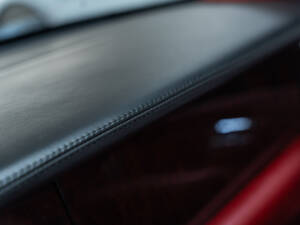 Immagine 28/45 di Bentley Azure (2007)