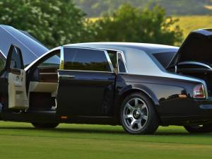 Image 36/50 of Rolls-Royce Phantom VII (2010)