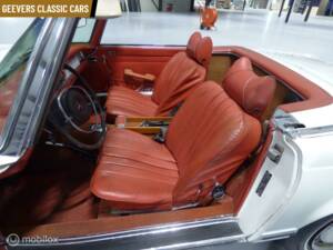 Image 18/28 de Mercedes-Benz 280 SL (1970)