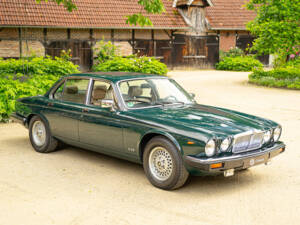 Image 20/100 de Jaguar XJ 12 (1991)