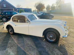 Image 14/43 of Jaguar XK 140 FHC (1956)