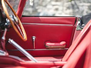 Image 41/50 of Jaguar Type E 3.8 (1963)