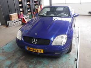 Image 35/40 de Mercedes-Benz SLK 230 Kompressor (1999)