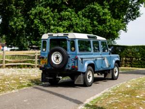 Image 15/50 of Land Rover 110 (1988)