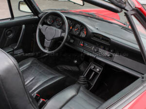 Bild 28/29 von Porsche 911 Carrera 3.2 (1984)