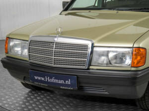 Imagen 19/50 de Mercedes-Benz 190 E (1986)