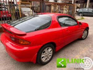 Immagine 4/10 di Mazda MX-3 1.8 (1993)
