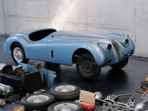 Immagine 16/23 di Jaguar XK 120 OTS (1953)