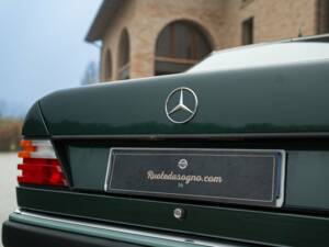 Bild 9/50 von Mercedes-Benz 200 D (1990)