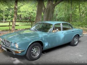 Bild 1/21 von Jaguar XJ 6 4.2 (1974)