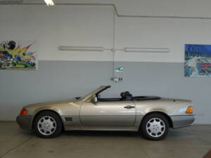 Image 25/41 of Mercedes-Benz 300 SL (1991)