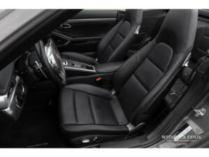 Image 2/31 of Porsche 911 Carrera (2012)