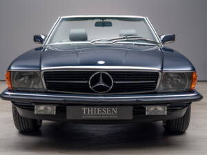 Image 20/24 of Mercedes-Benz 500 SL (1983)