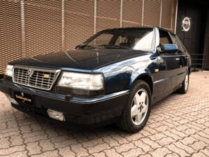 Image 7/43 of Lancia Thema 8.32 (1987)