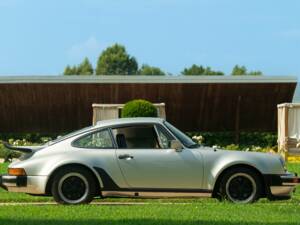 Immagine 5/50 di Porsche 911 Turbo 3.0 (1975)