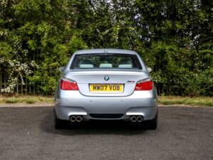 Image 5/14 of BMW M5 (2007)