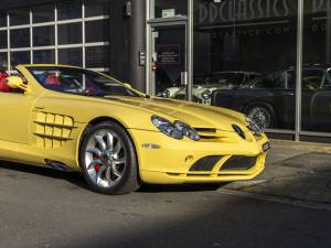 Image 12/37 of Mercedes-Benz SLR McLaren (2008)